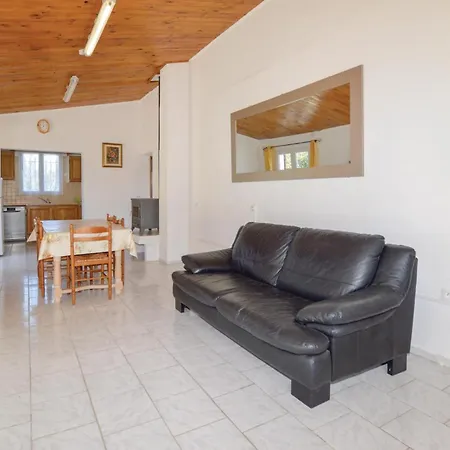 1 Bedroom Lovely In Cervione