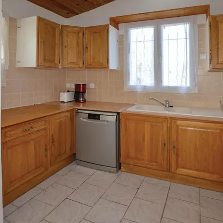 Hébergement de vacances 1 Bedroom Lovely In